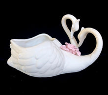 Load image into Gallery viewer, Ceramic White Swan Pot